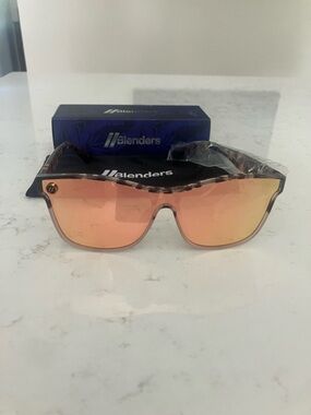 Blenders Polarized Shield Sunglasses Millenia - Lion Heart